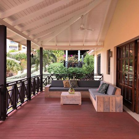 Villa At The Beach, Blue Bay Golf & Beach Resort Exterior photo