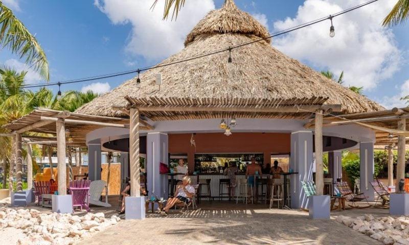 Villa At The Beach, Blue Bay Golf & Beach Resort Exterior photo