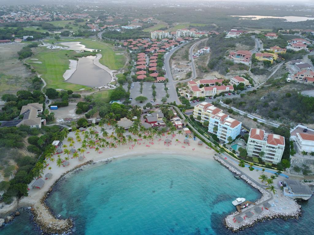 Villa At The Beach, Blue Bay Golf & Beach Resort Exterior photo