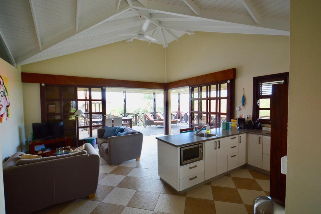 Villa At The Beach, Blue Bay Golf & Beach Resort Exterior photo